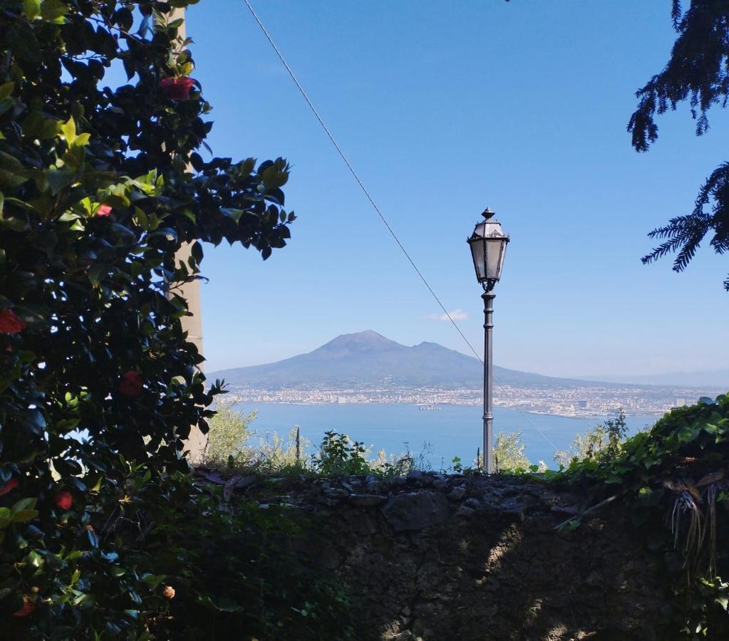 Relais Al Castello Bed & Breakfast Кастеламаре ди Стабия Екстериор снимка