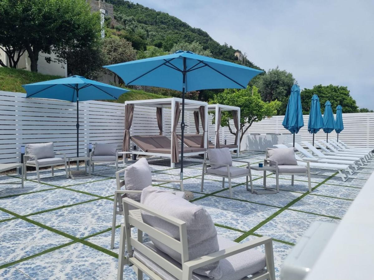 Relais Al Castello Bed & Breakfast Кастеламаре ди Стабия Екстериор снимка